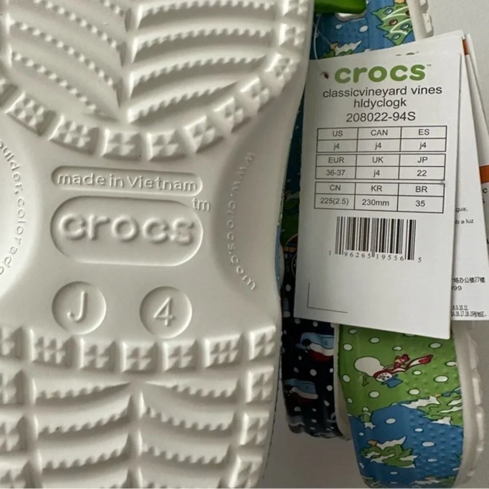 CROCS Vineyard Vines HOLIDAY PATCHWORK CLOGS Size 4 Kids